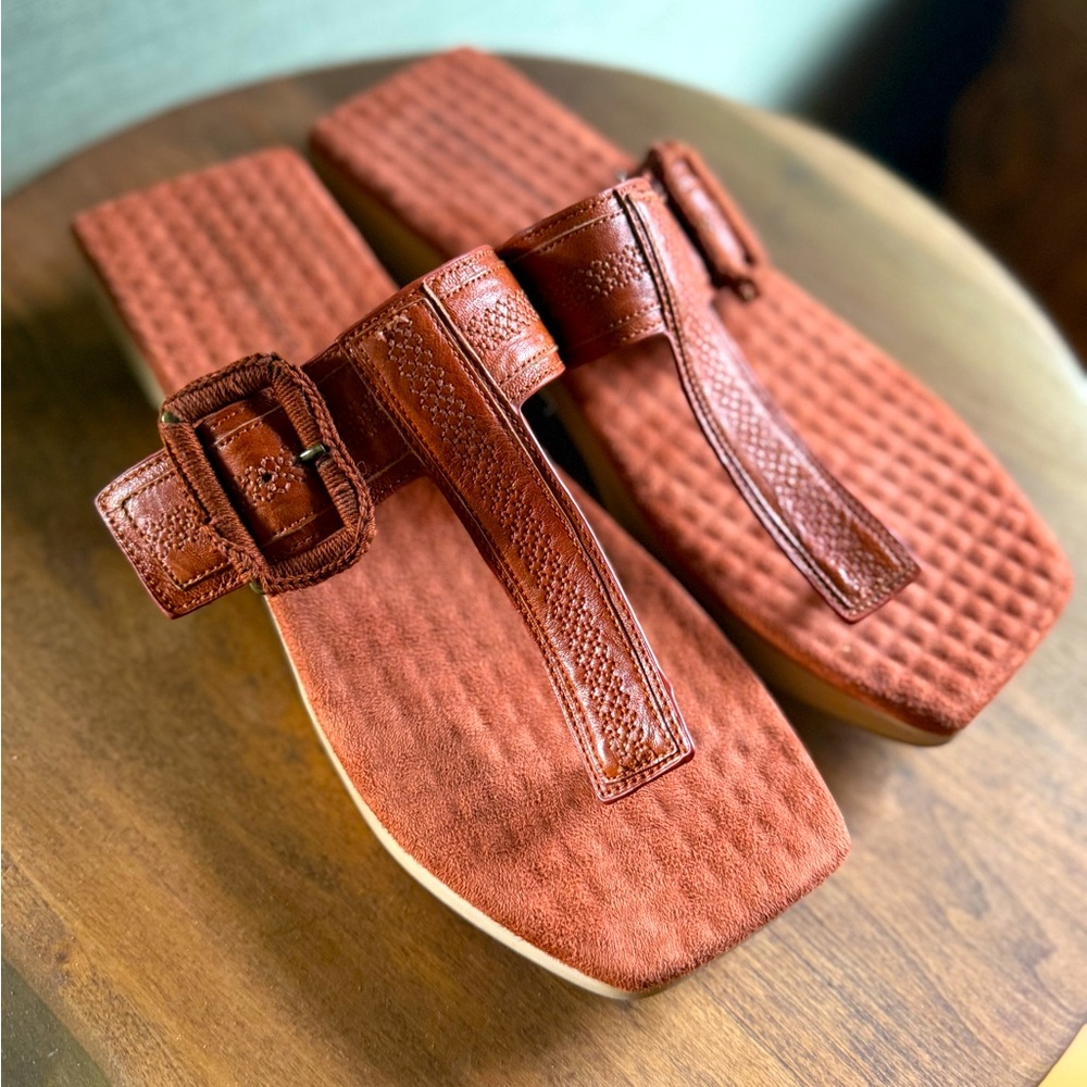 Kelsi Dagger Clog Sandal - Size 9.5